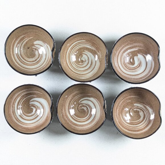 Japanese Ceramic Sake set, miniature finger bowl set with small carafe - Picture 3 of 8